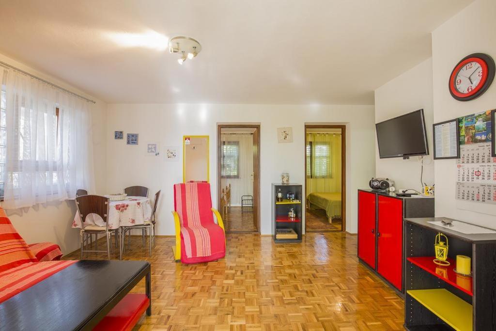 Apartman Laurus Malinska Luaran gambar